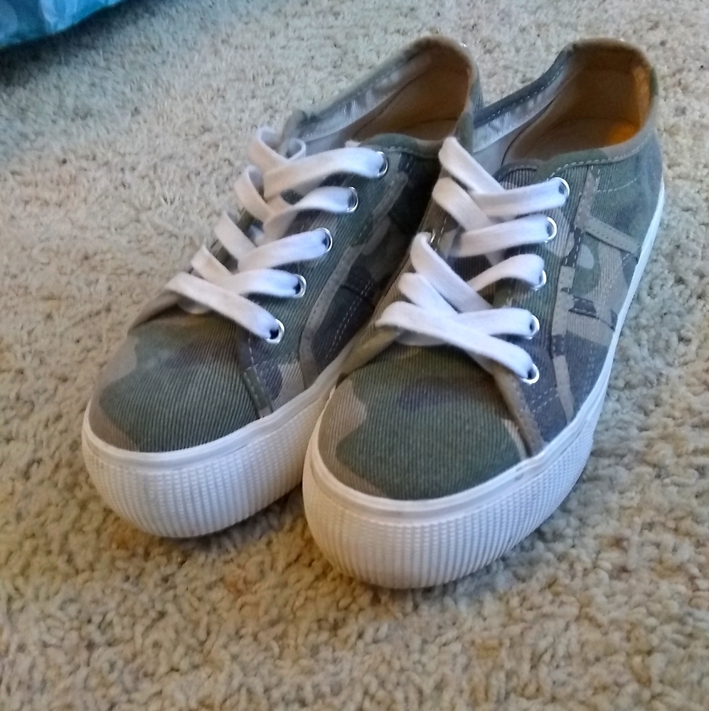 Steve Madden Camo Wedge Sneakers